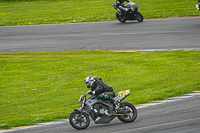 Middle Group Silver_Grey Bikes